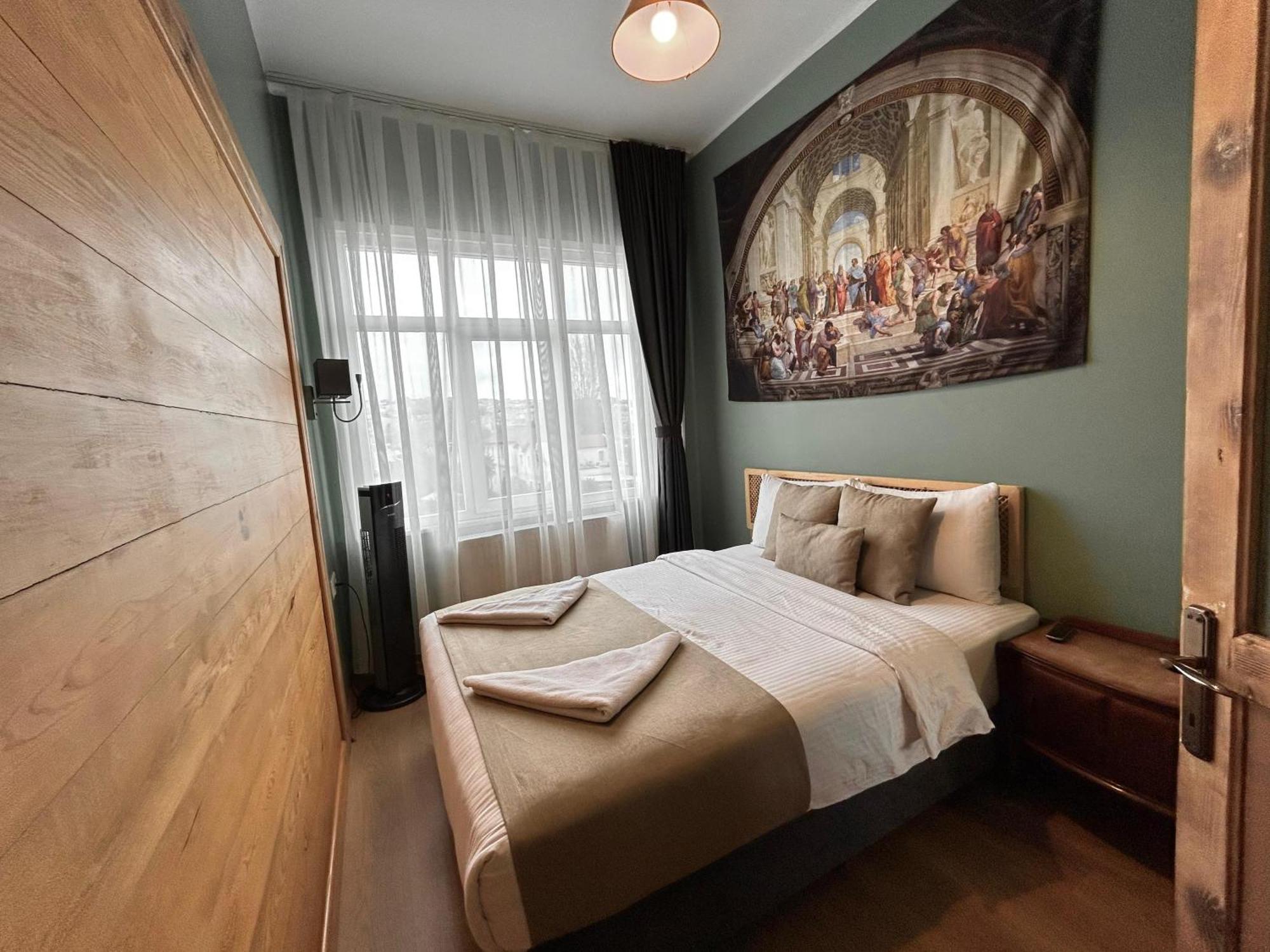 Waterfront Apartment By The Tram - Terrace With Dome & Golden Horn View In Fatih Istanbul Exterior foto