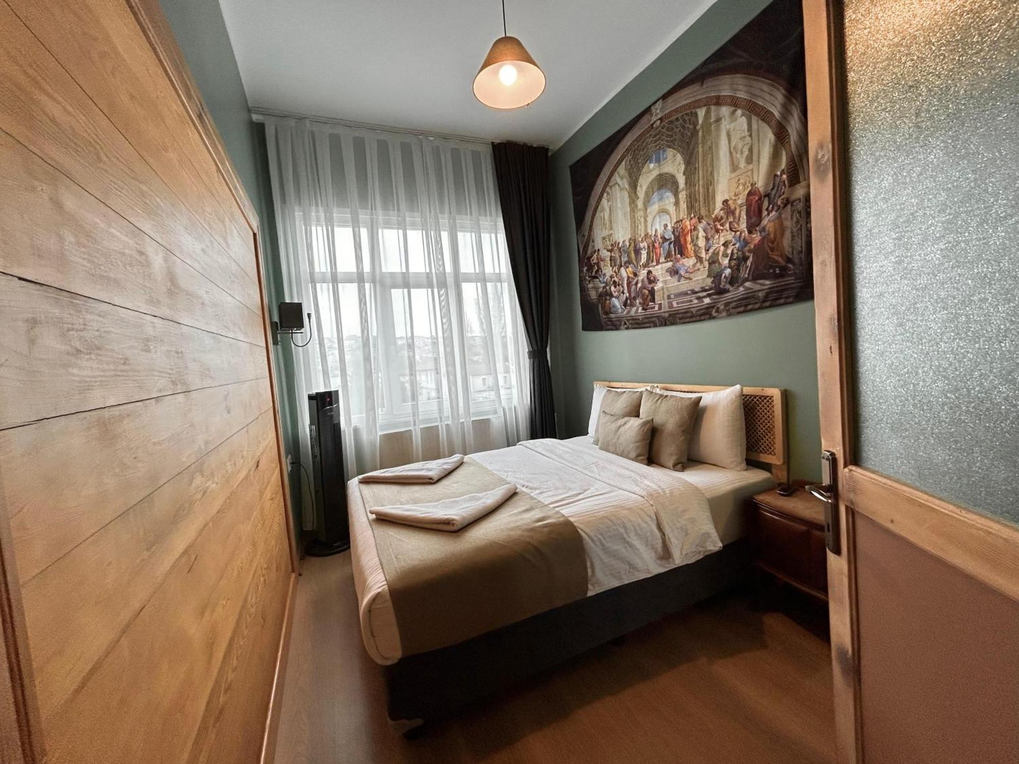 Waterfront Apartment By The Tram - Terrace With Dome & Golden Horn View In Fatih Istanbul Exterior foto